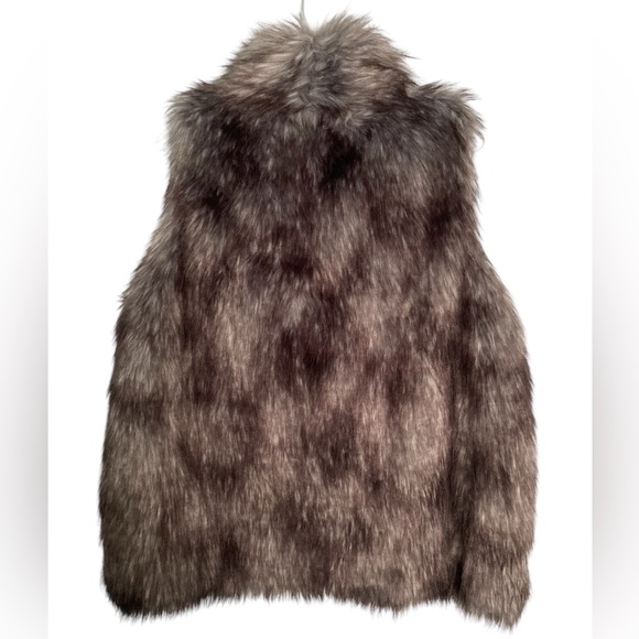 BCBGeneration faux fur vest size L - Picture 5 of 5